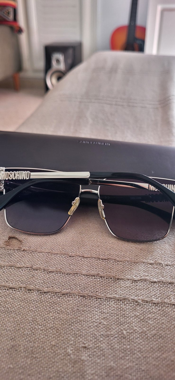 Lunette MOSCHINO authentique