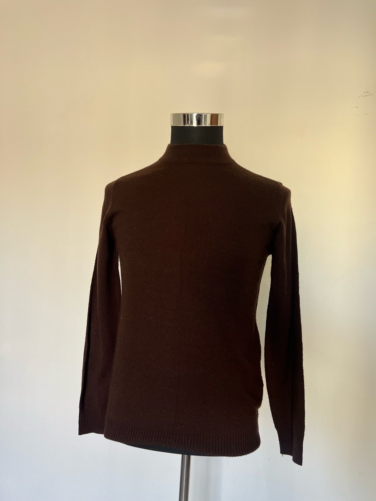 Pull col montant marron foncé