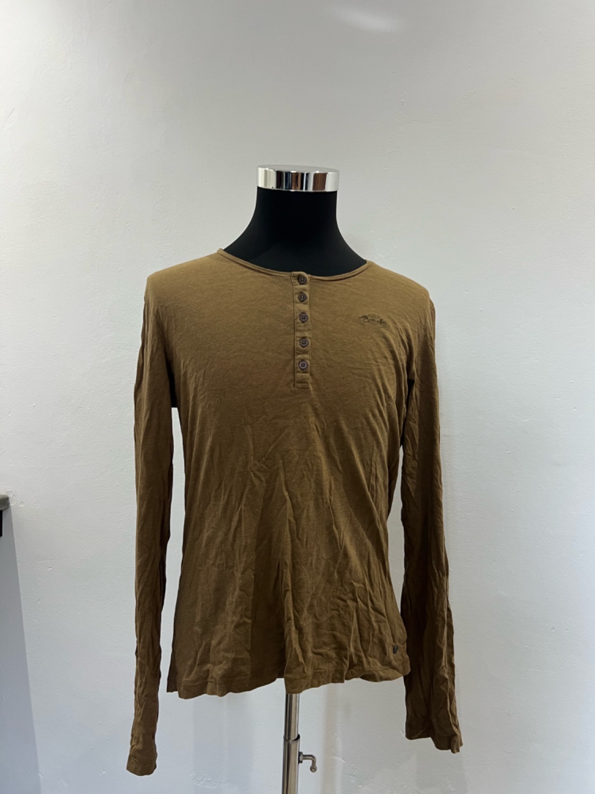 🧥 Pull marron manches longues