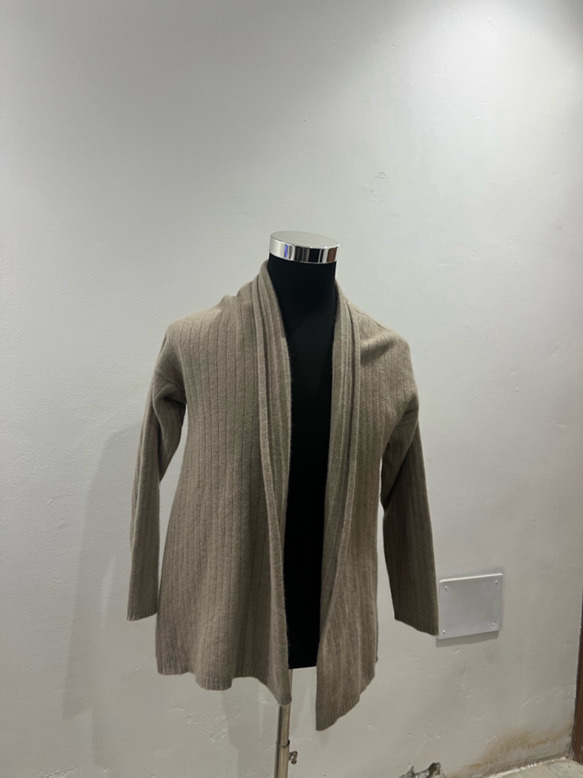 Gilet long en maille côtelée