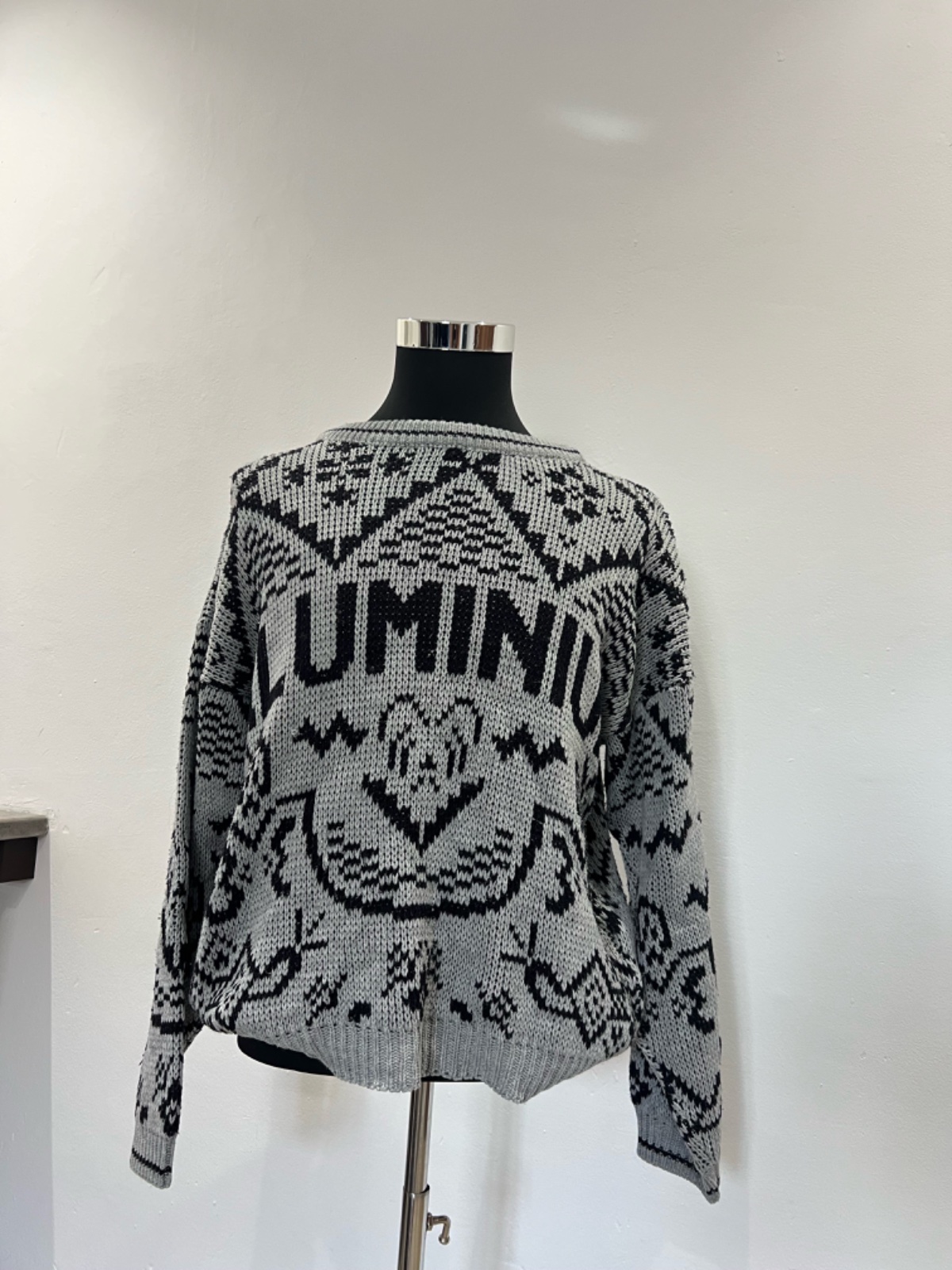 Pull en maille gris et noir 🖤