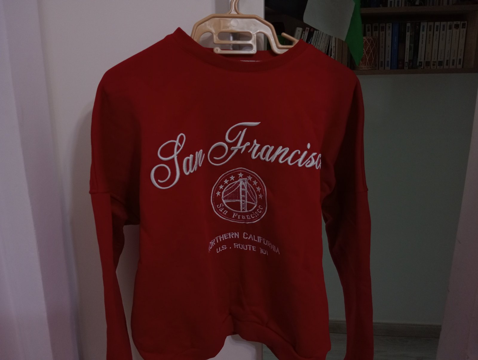 Pull rouge