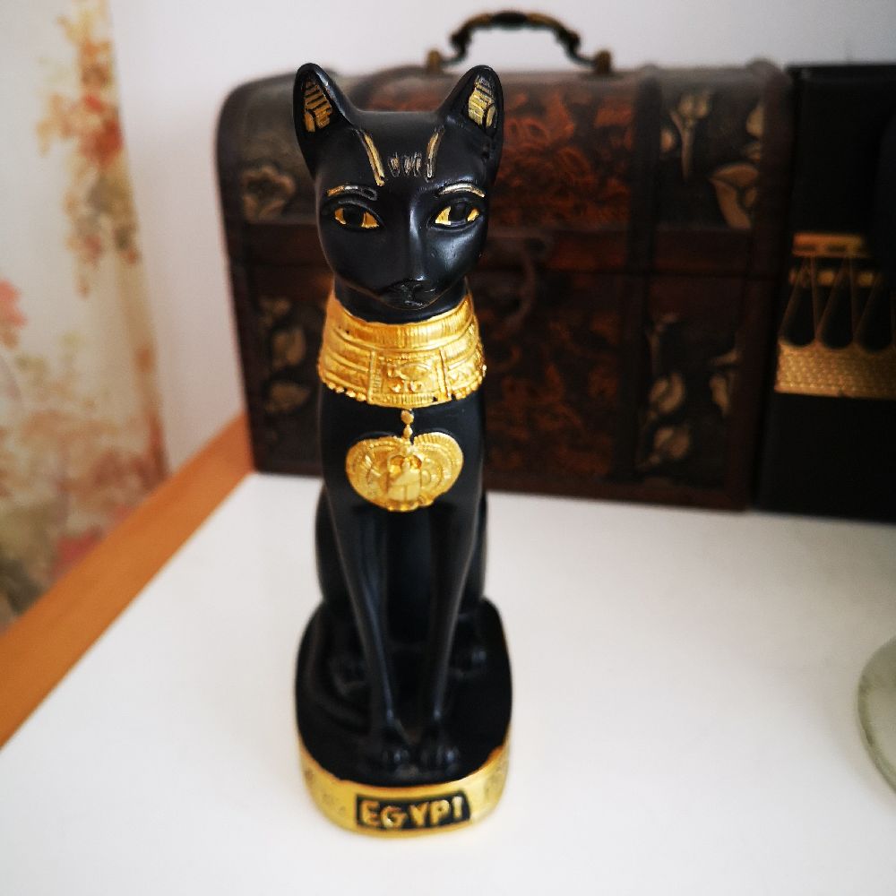 Pièces décoratives importées de l'egypte