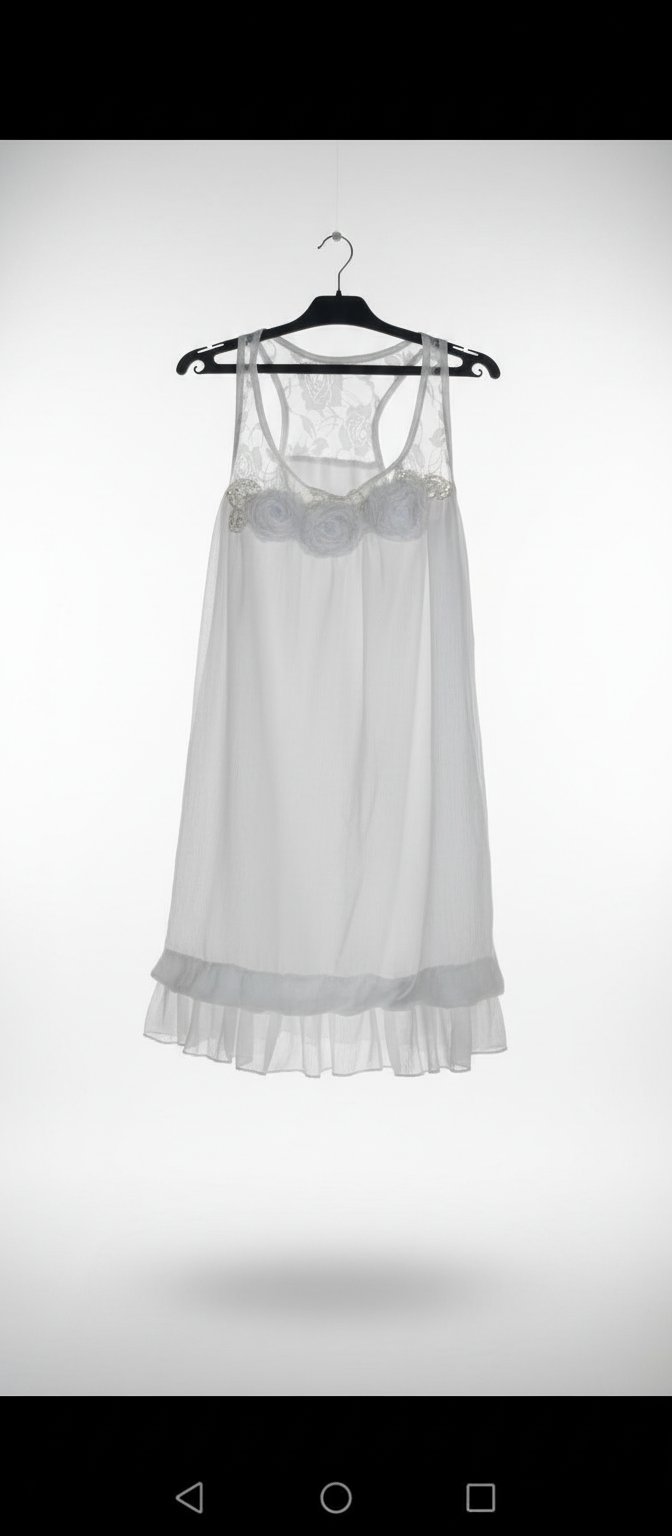 Top voile et dentelle