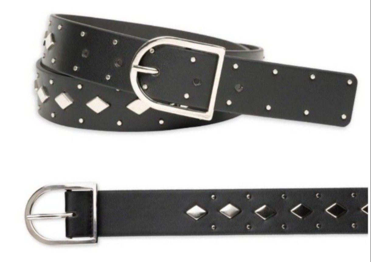 Ceinture en cuir cloutée de diamants 