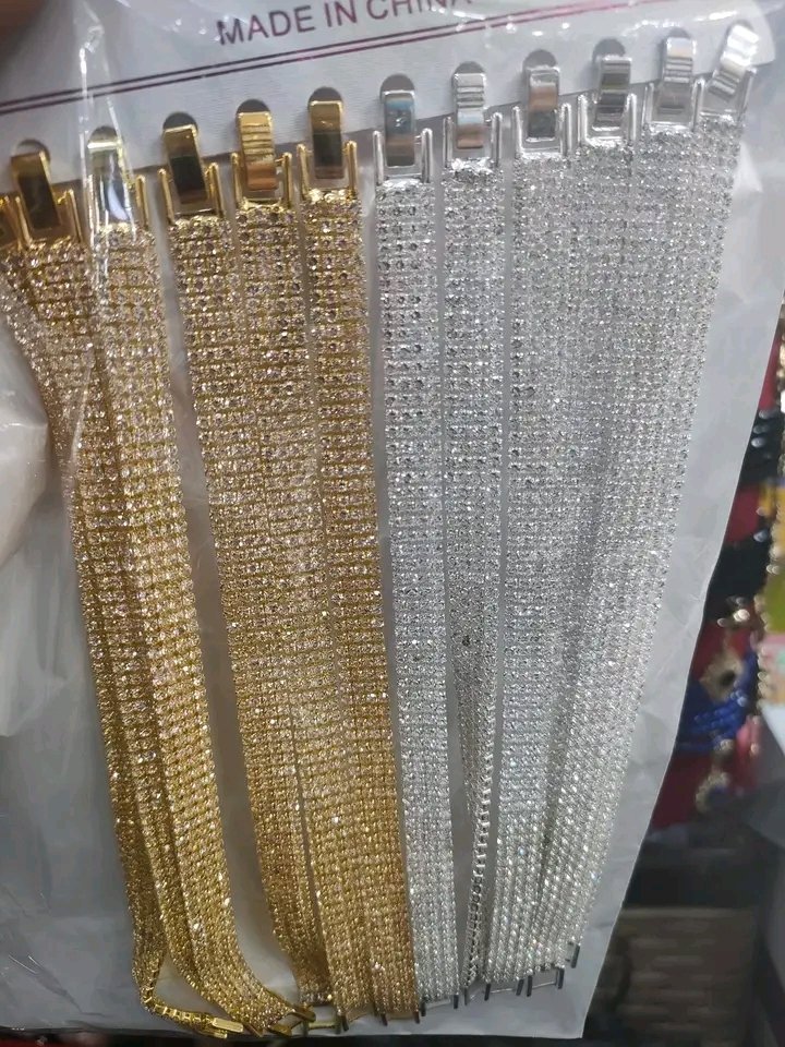 Bracelet au choix argenté ou doré 