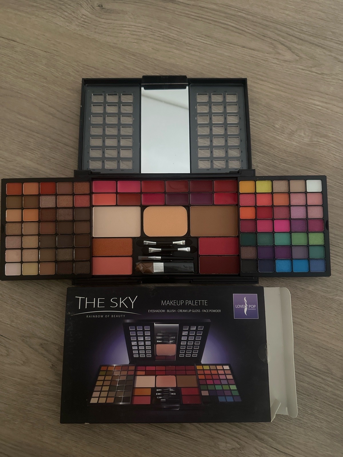 Palette jamais utulisé cacheté