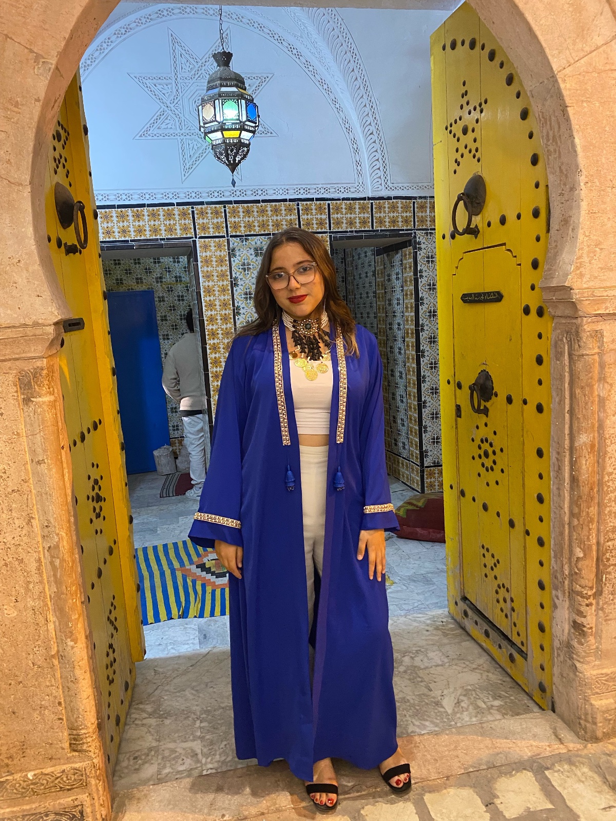 Abeya عباية 