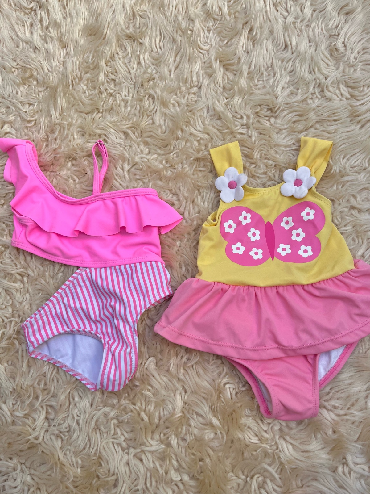 Lot de deux maillot bebe fille (9 12 mois)