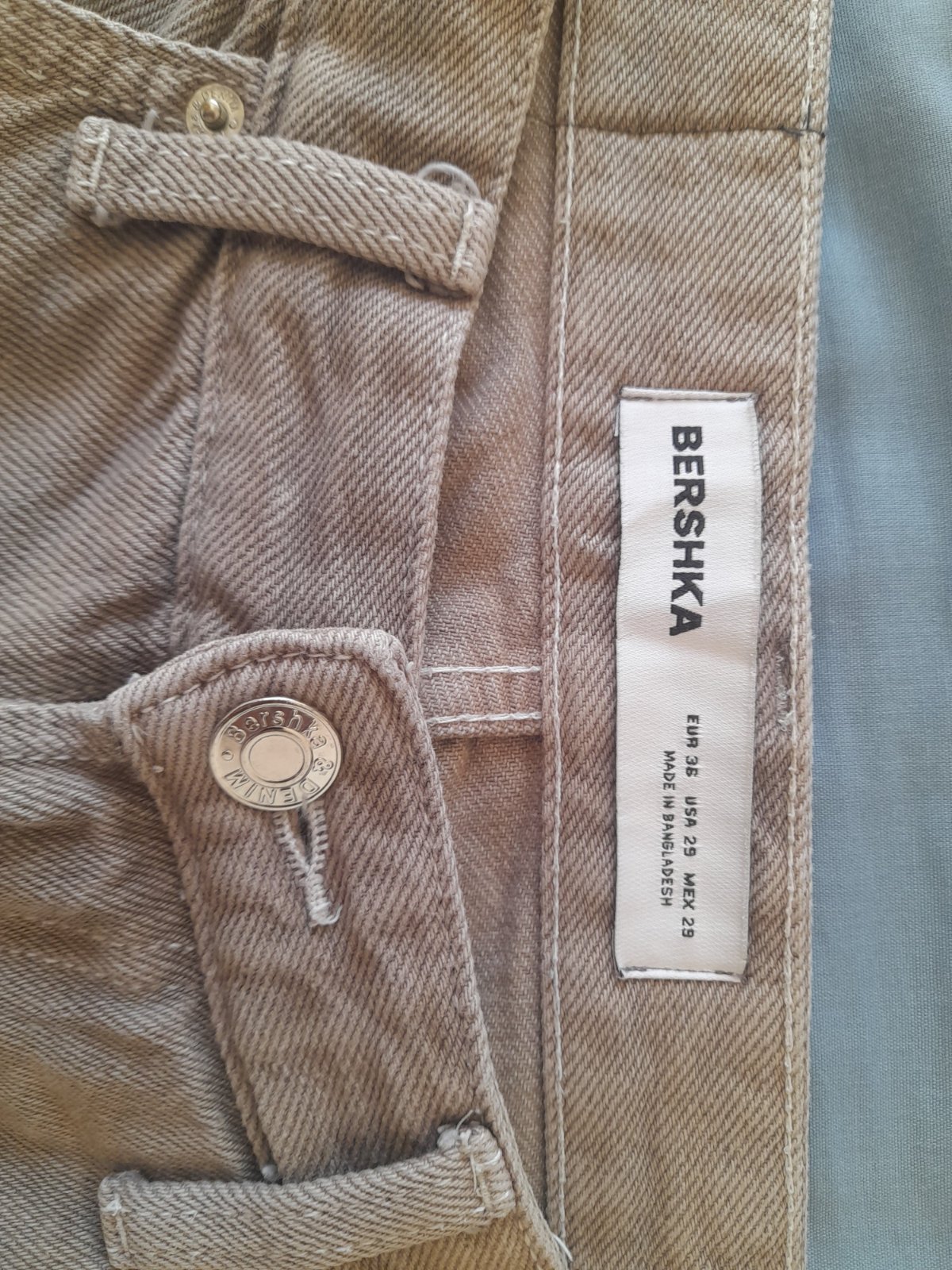 Un pantalon 