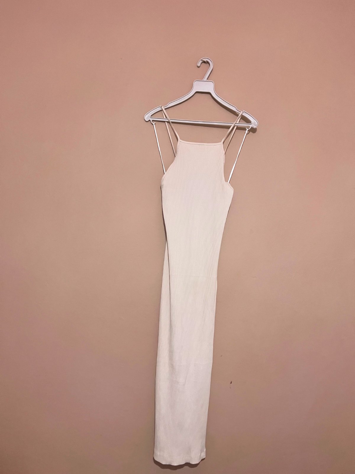 Robe zara maxi moulante blanc cassé tlabes 36 et 38 