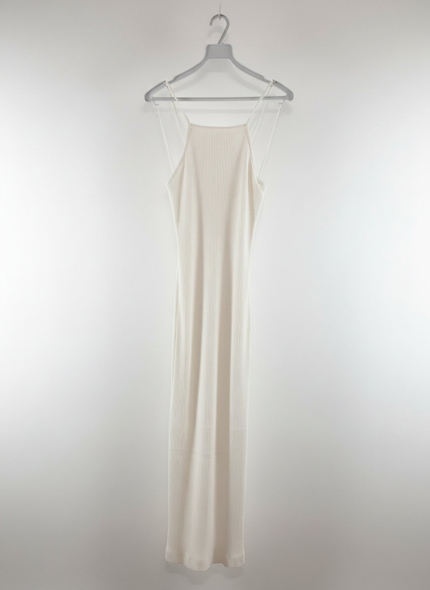 Robe zara maxi moulante blanc cassé tlabes 36 et 38 +cadeau 🎁 