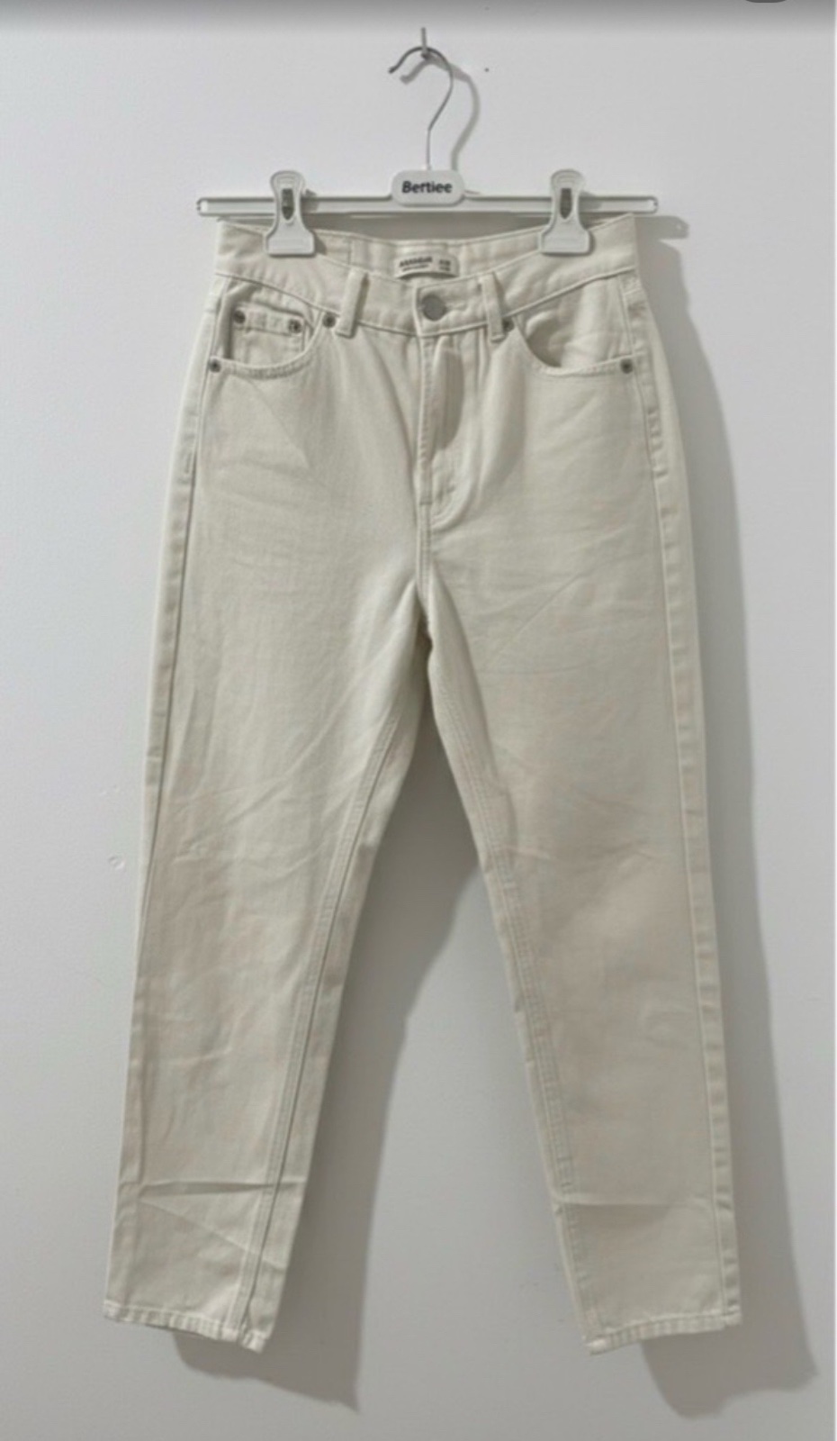 Mom jean pull&bear taille 34 