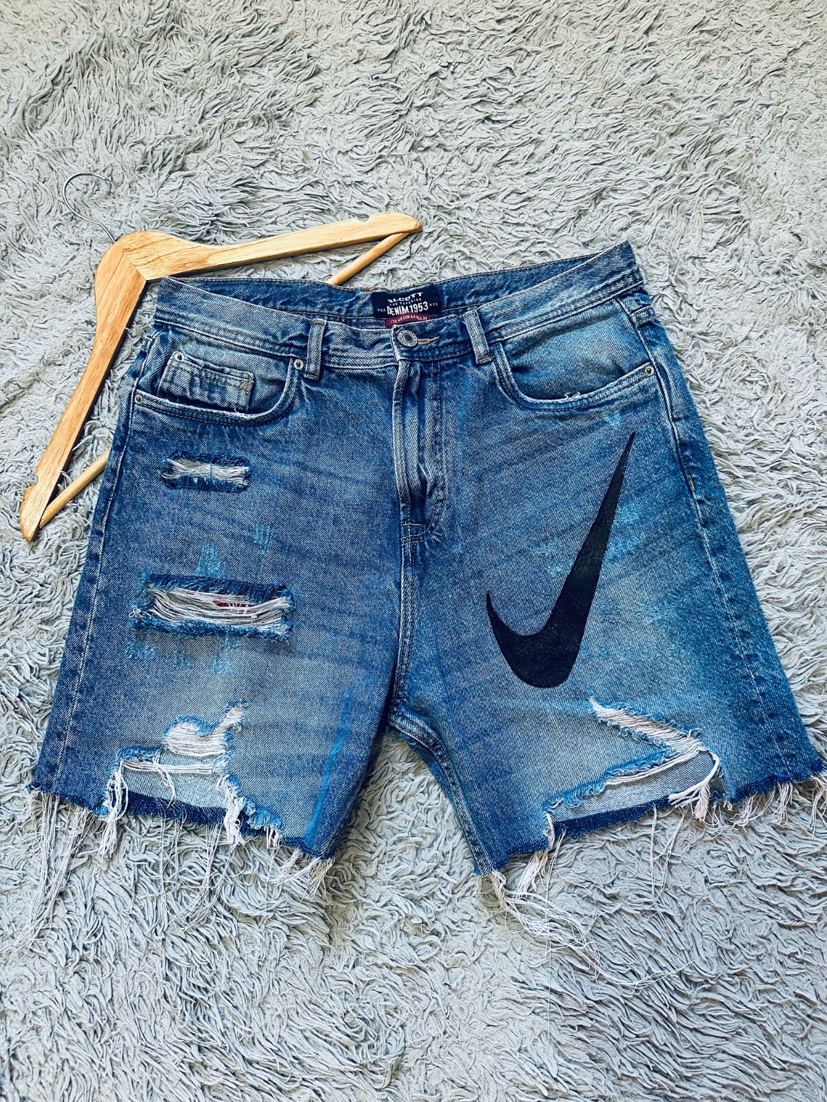 Short jeans