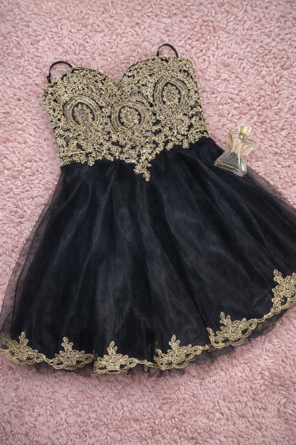✨ Robe élégante noir & doré (Taille S/M)