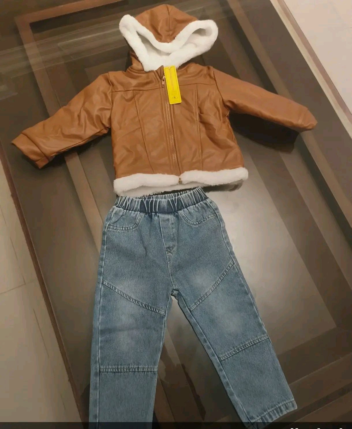 Tenue garçon. De 18 mois a 24 mois