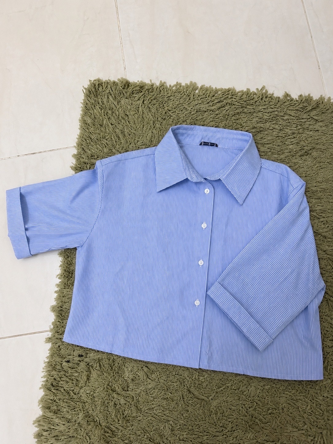 T-shirt style chemise bleu ciel