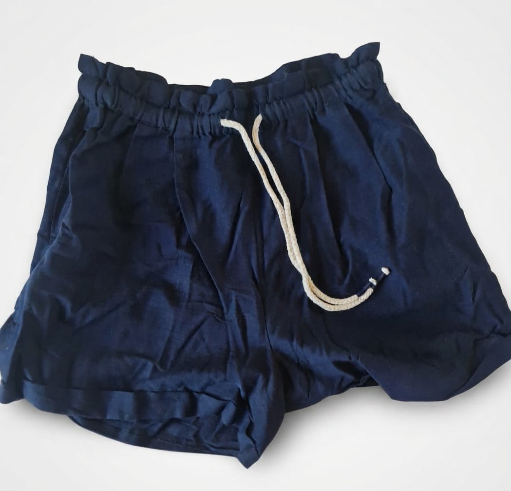Short bleu