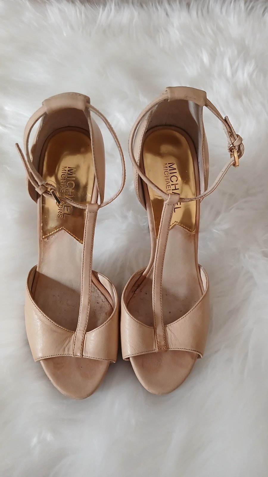 Sandale talons,اصلي، chic ,bon qualité, couleur camel, pointure 38,la marque Michael kors 