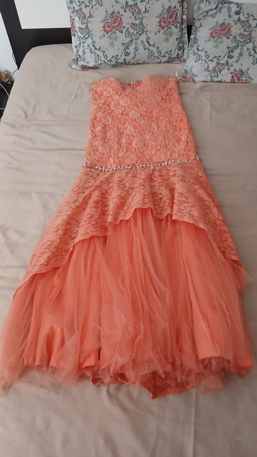 Robe soirée corail, la taille 36,38