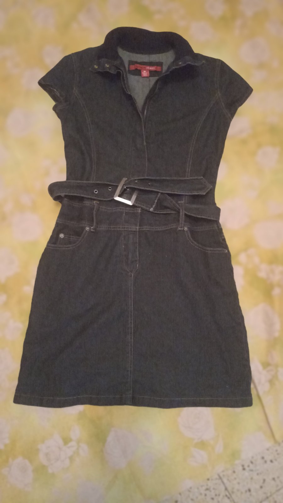 Robe en jean cintrée 