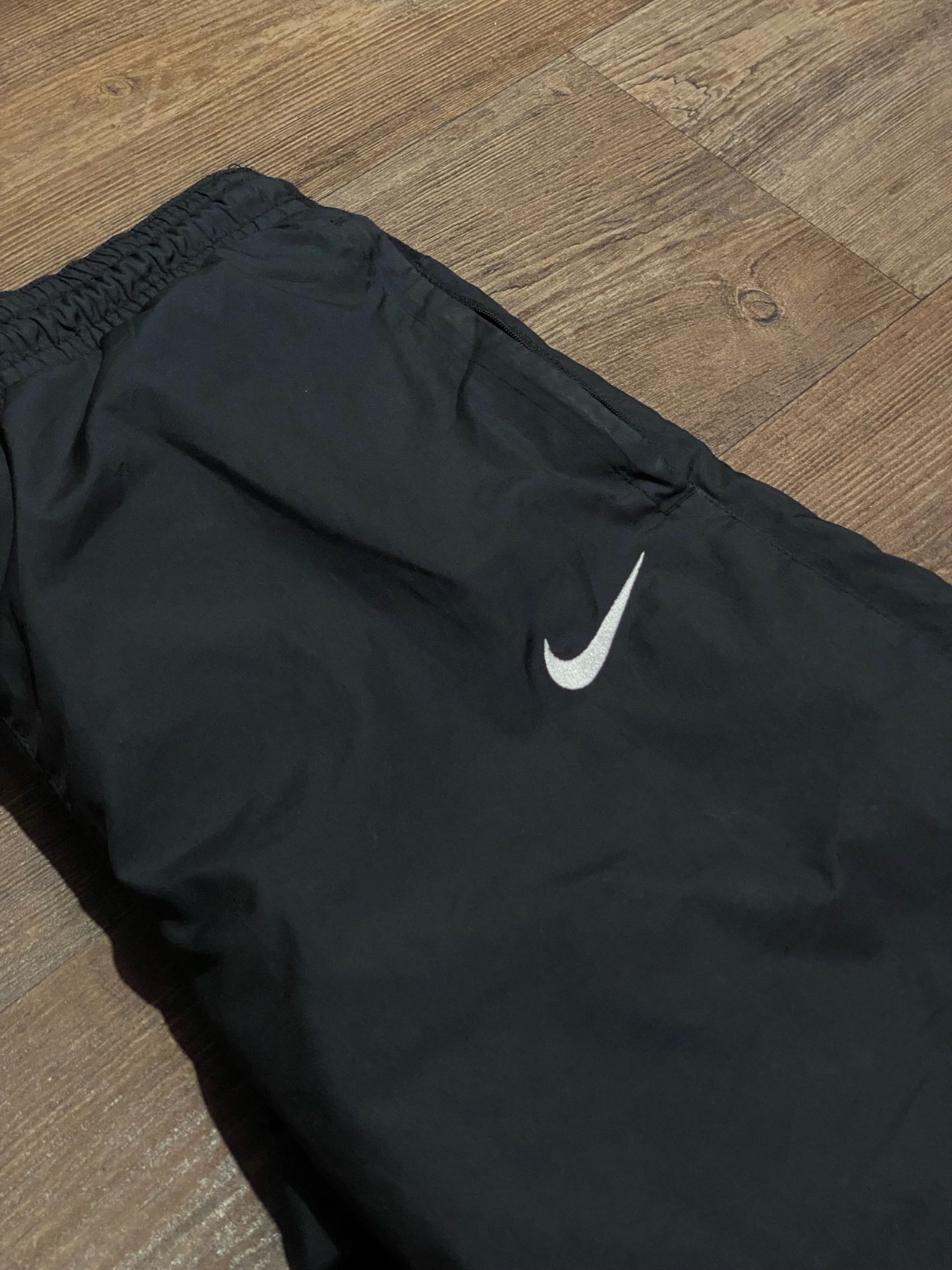 Nike parachute noir