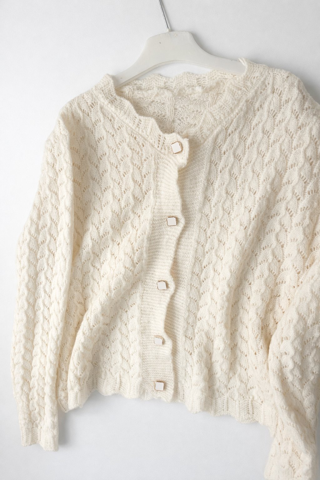 Jolie cardigan taille standard 