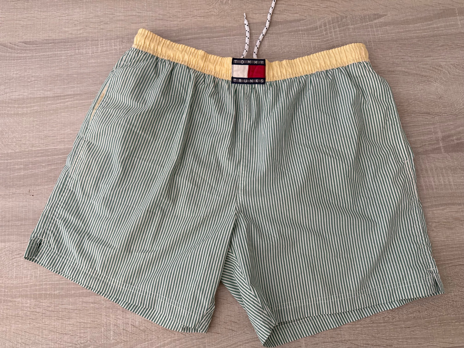 Short Tommy Hilfiger Homme – Comme neuf – Taille M