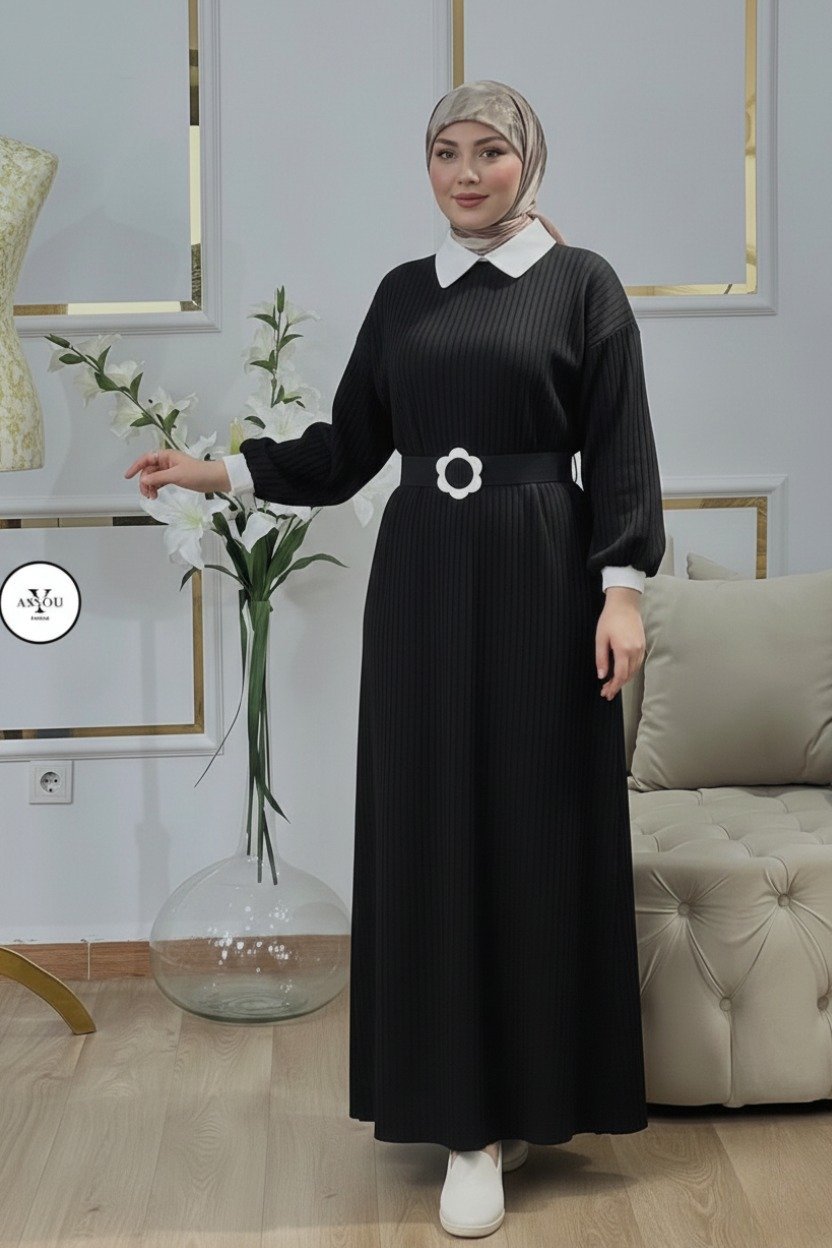 Robe noir avec ceinture 