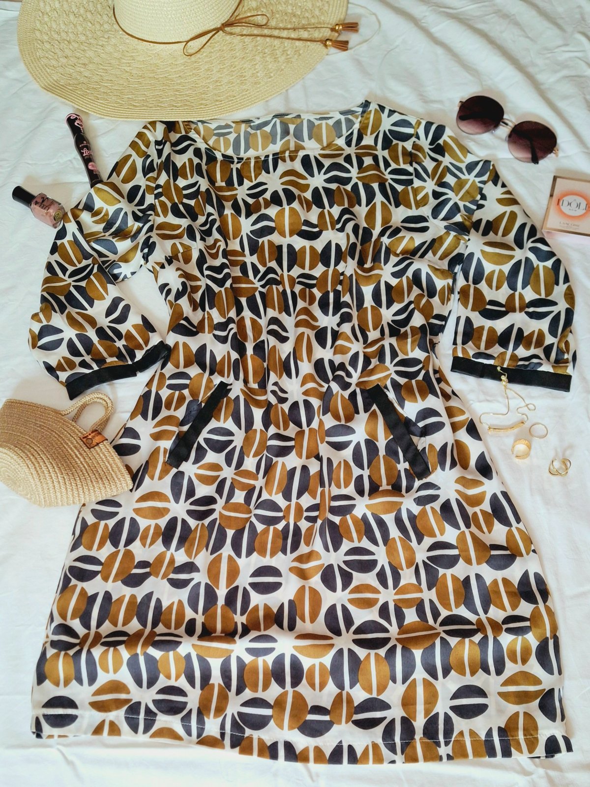 Robe satinée 