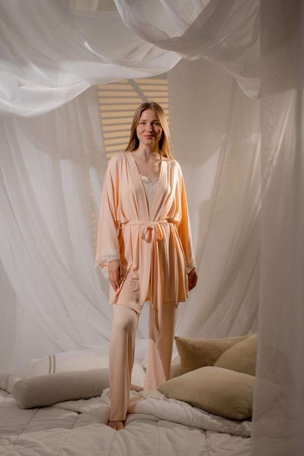 Marque : AMIRAL ✨ pyjama 3 piéces, en BLANC NON TRANSPARENT (qualité top) cacheté