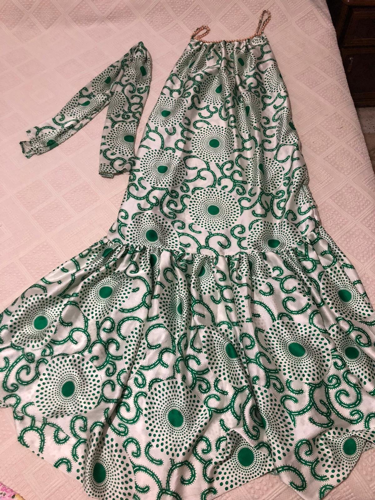 Robe avec foulard caravate 