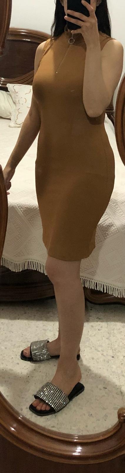 Robe moulante camel