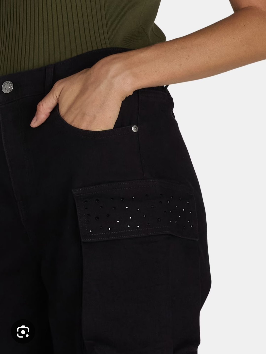 Pantalon noir avec des poches en strass 