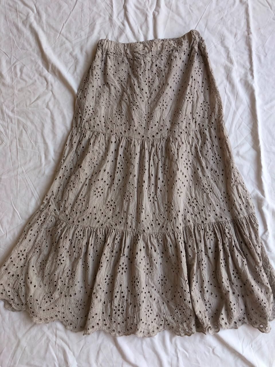 Jupe greige broderie anglaise 