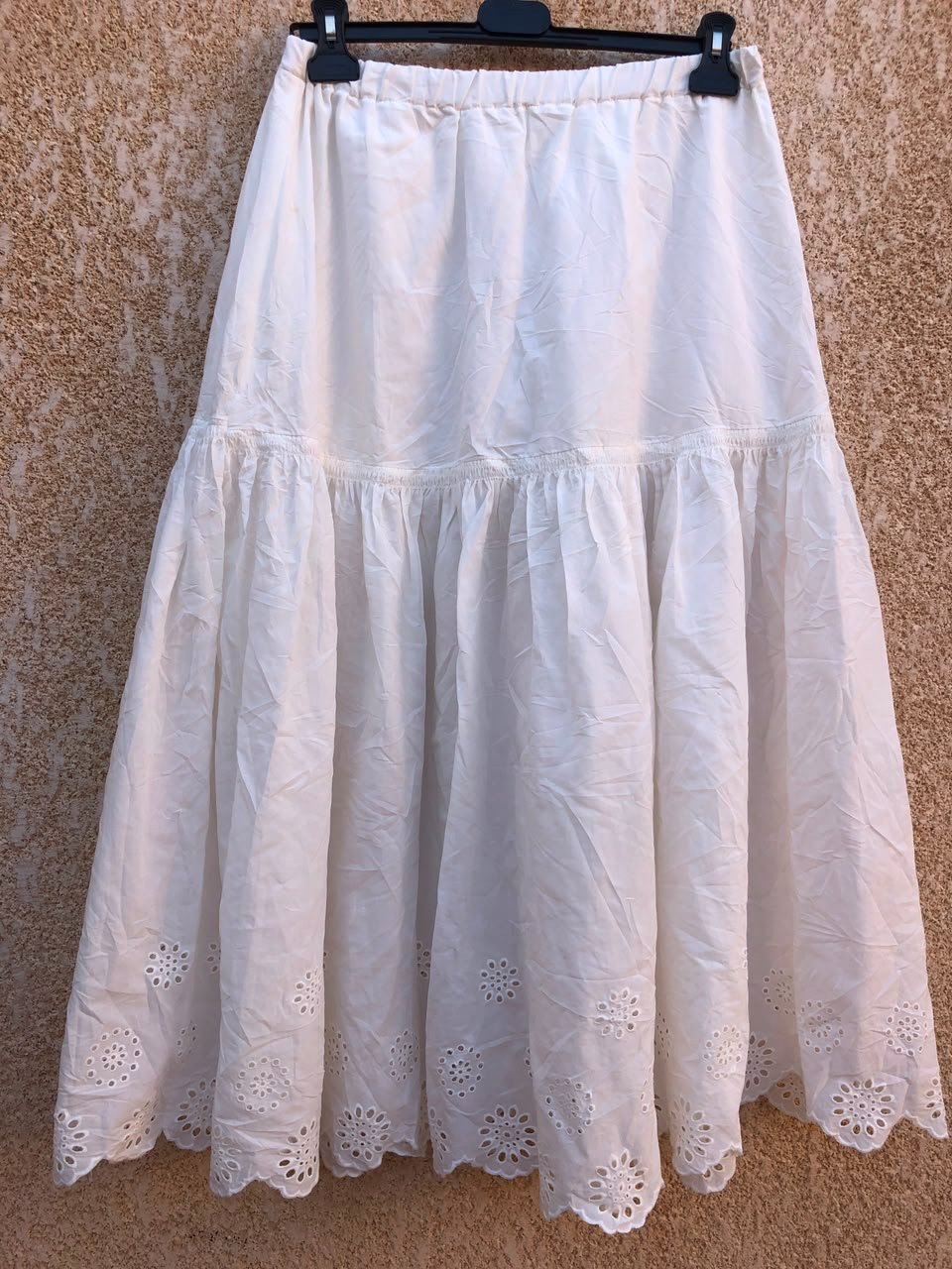 Jupe blanche broderie anglaise 
