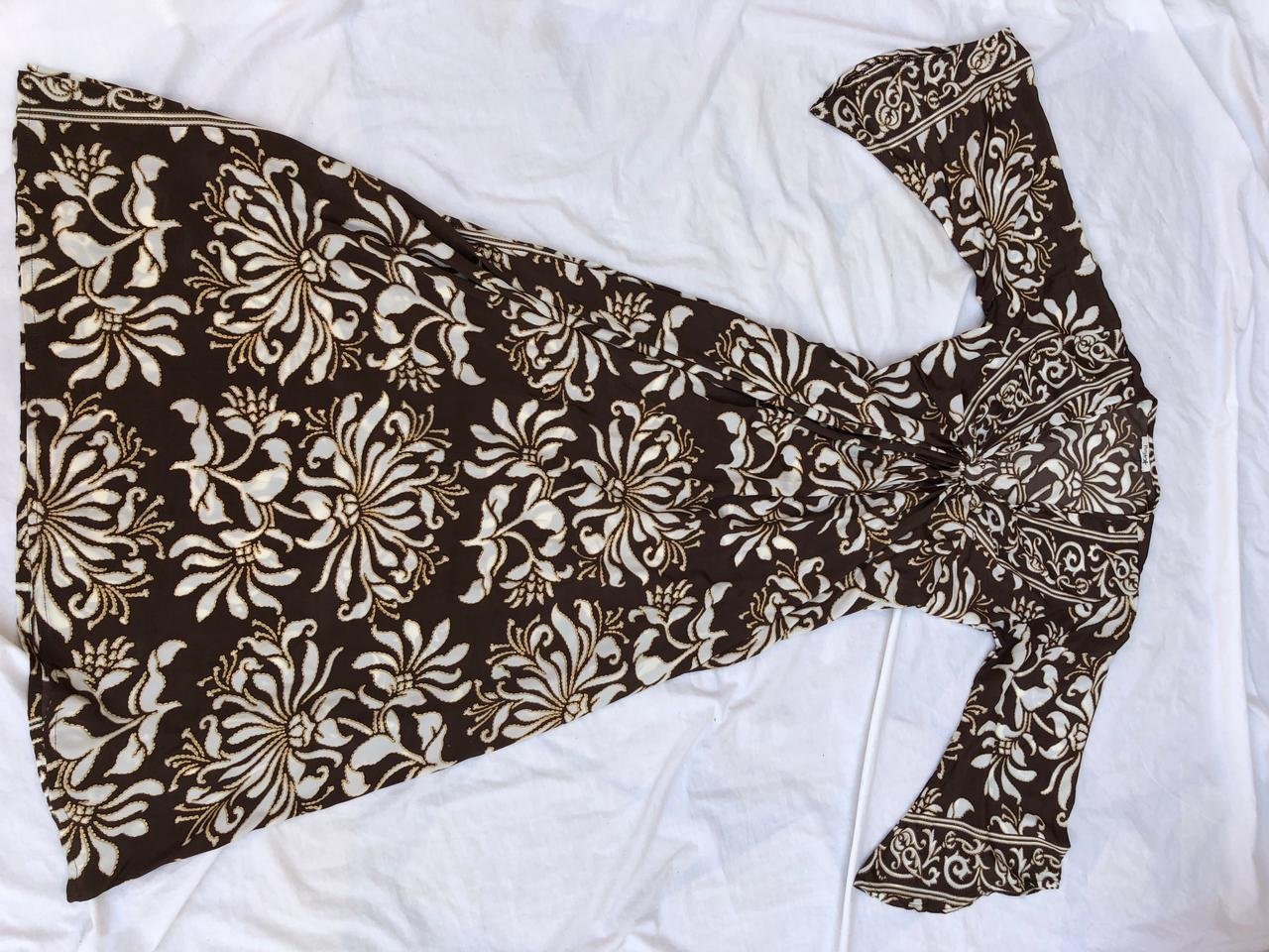 Robe marron Maxi imprimé en doré 