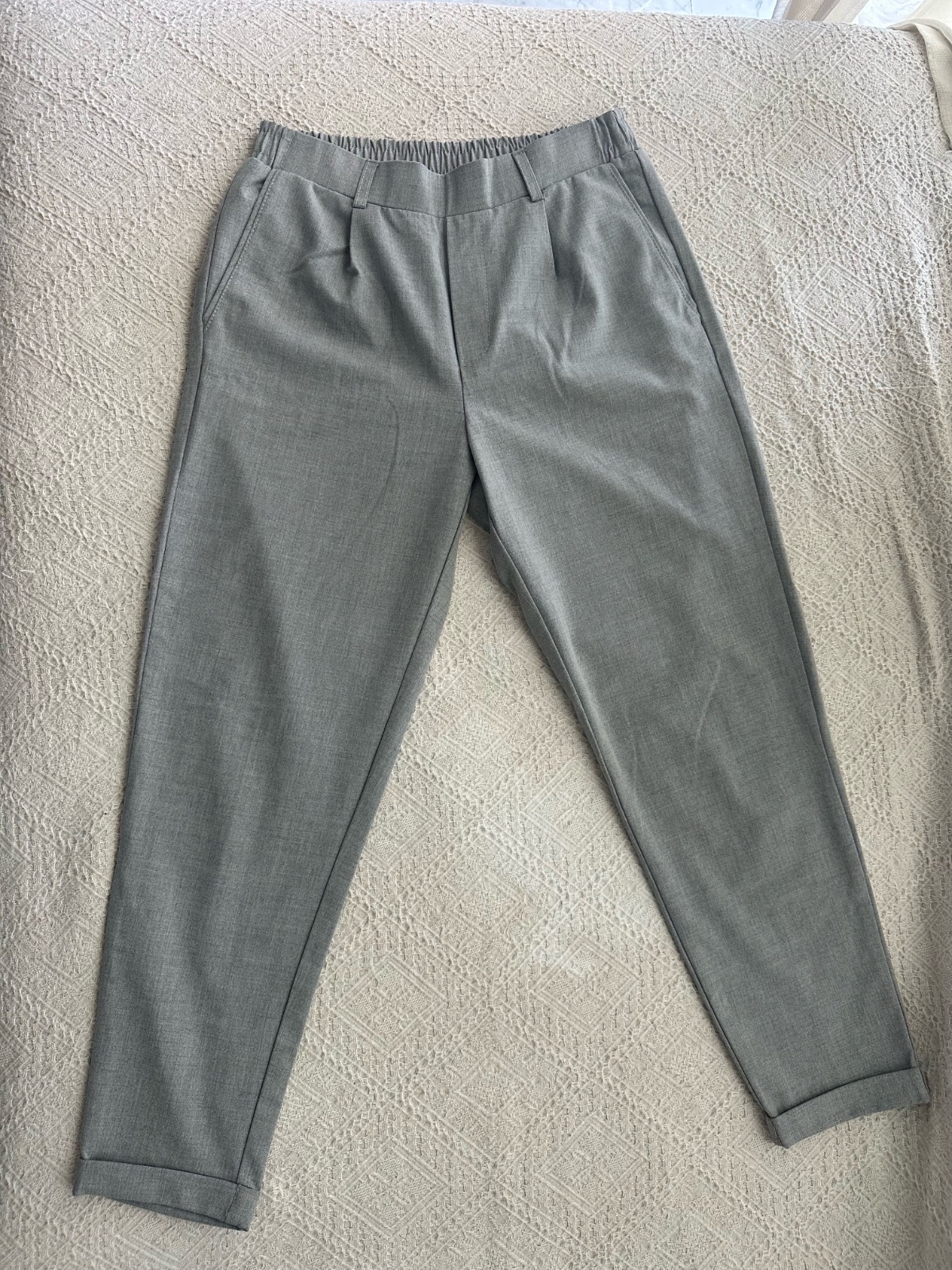 Pantalon Bershka sport chic gris taille M - tres bon etat