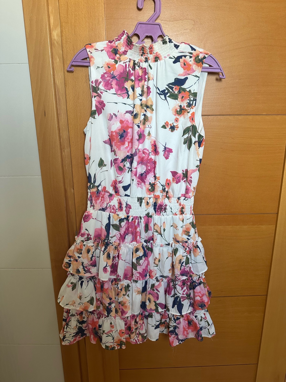Robe courte fleurie taille M