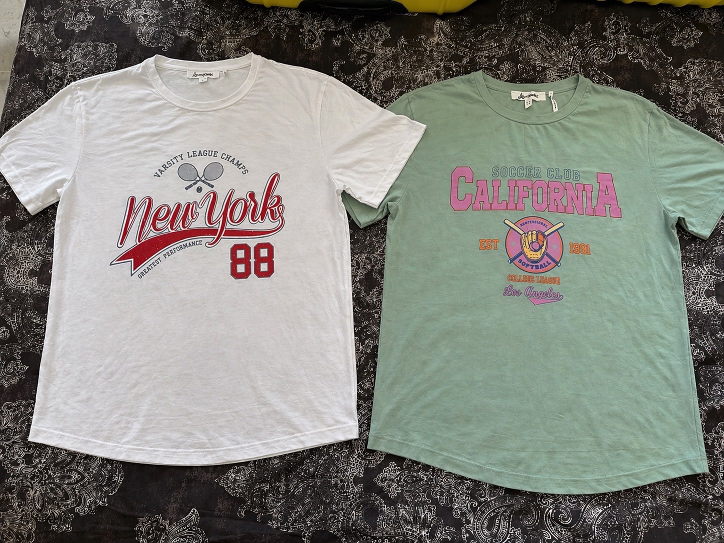 Lot de 2 Tshirt 100% cotton s/m overaized (convient aussi a L en normal size)