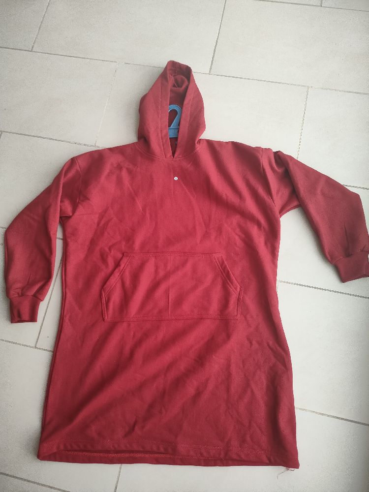 Pull robe  burgandy 