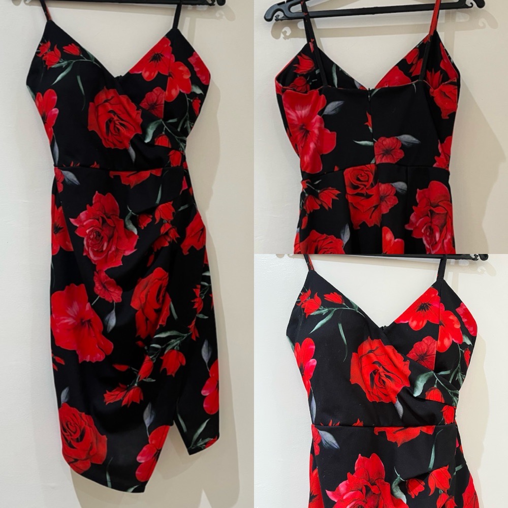 Robe cocktail rouge et noir à motif floral 