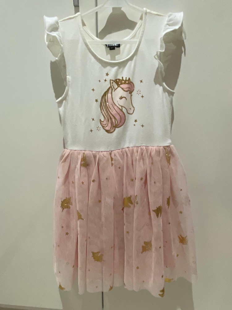 Robe fille 6 ans rose, blanc et doré avec licorne – Excellente état