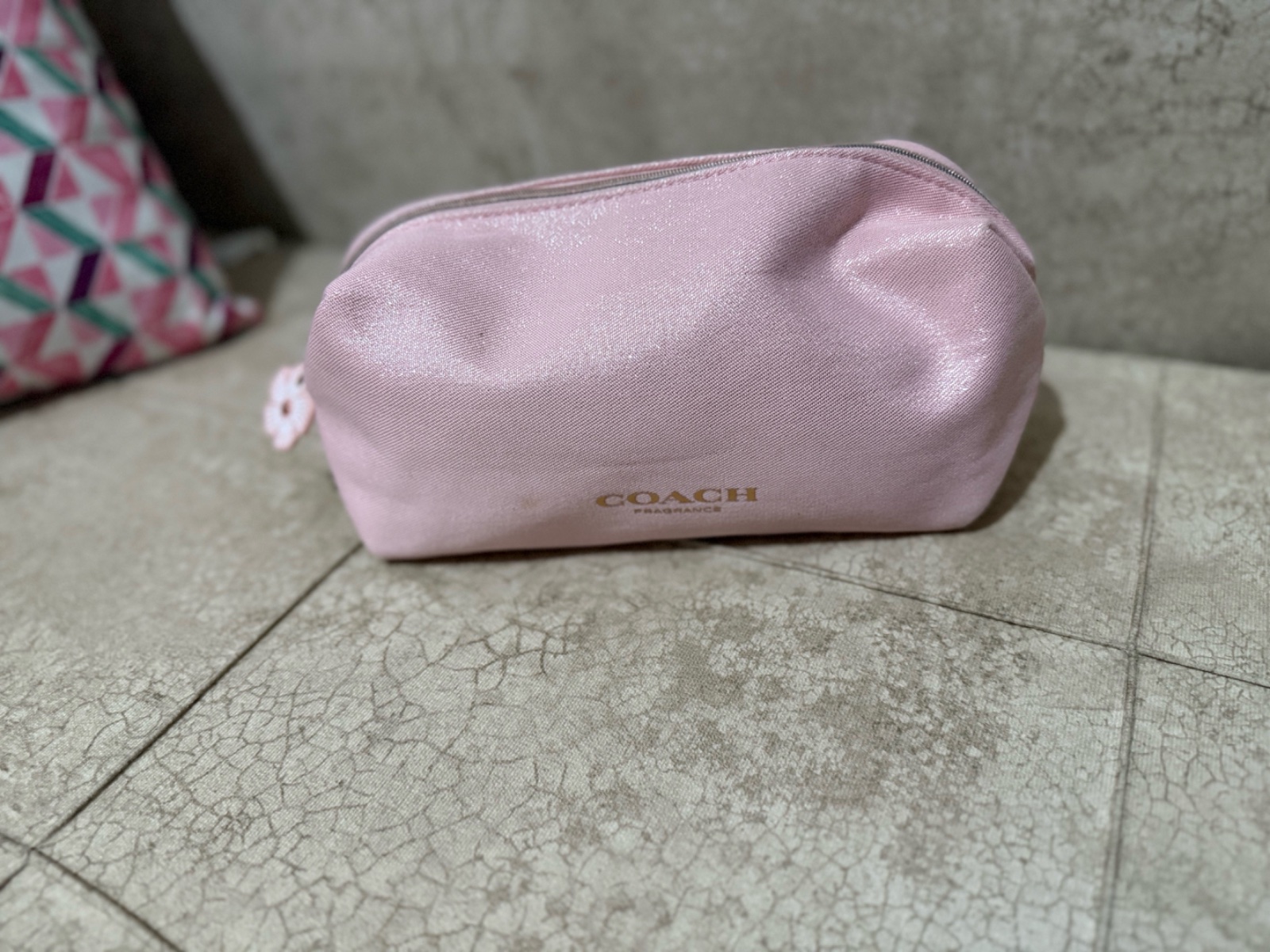Pouch coach