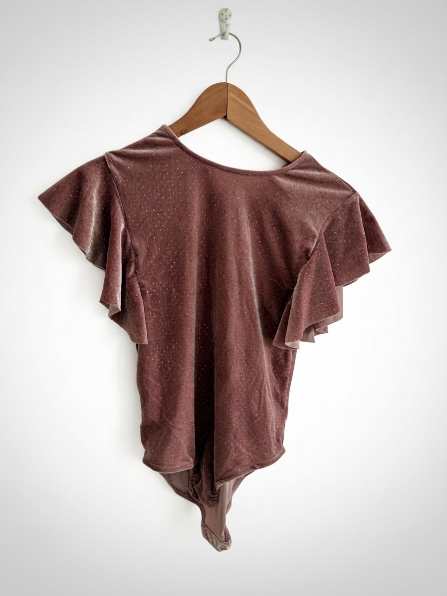 Body en velours scintillant à manches volants — Zara Kids Collection (Marque : Zara Kids | Couleur : Rose poudré / Mauve scintillant avec touches pailletées | Taille étiquette : 13/14 ans - 164 cm