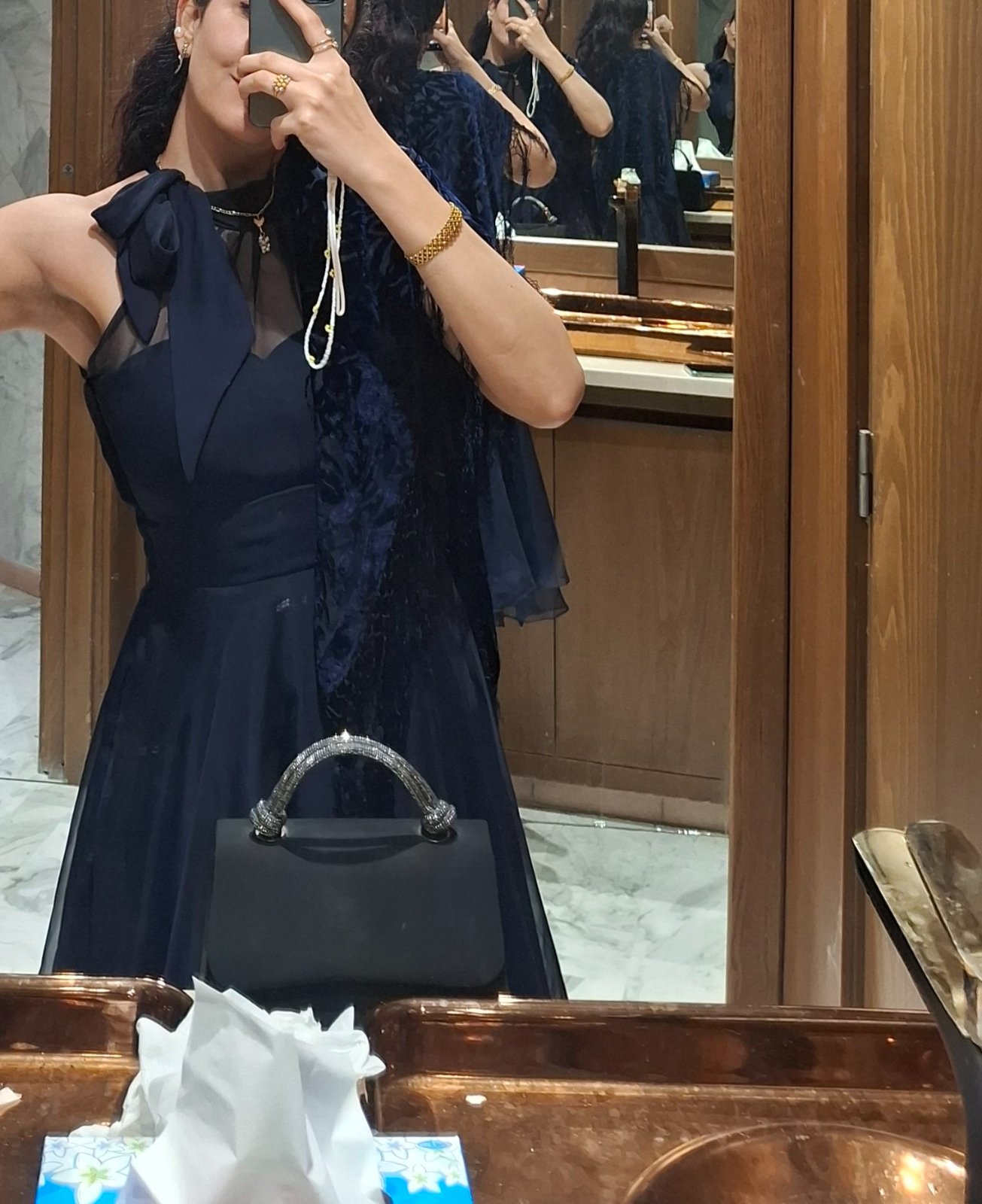 Robe bleu foncè