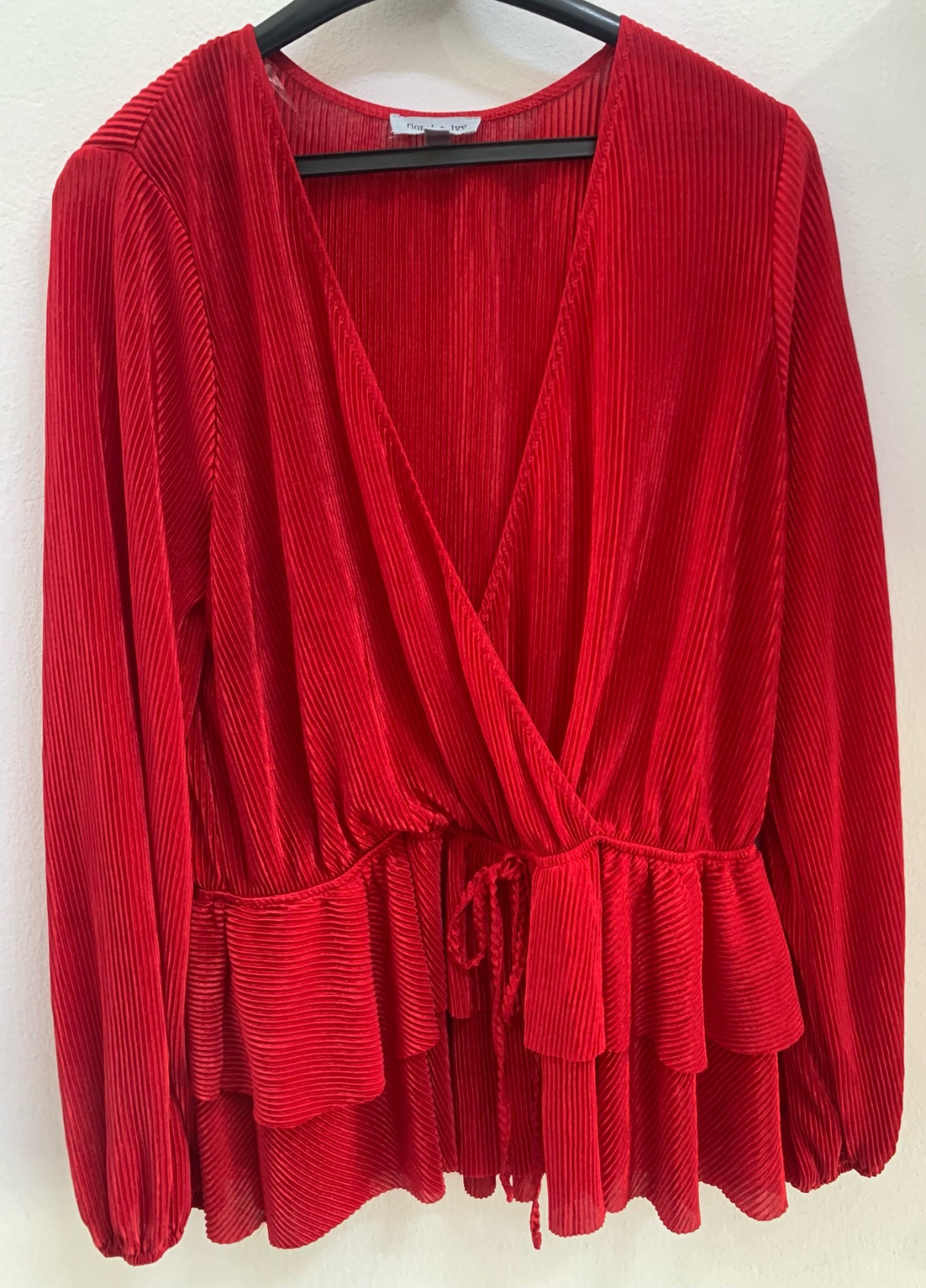 Blouse plissée avec encolure en V 