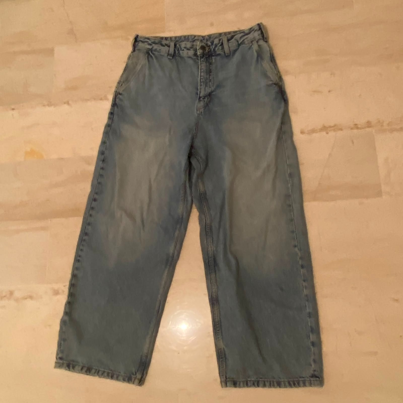 Baggy jeans