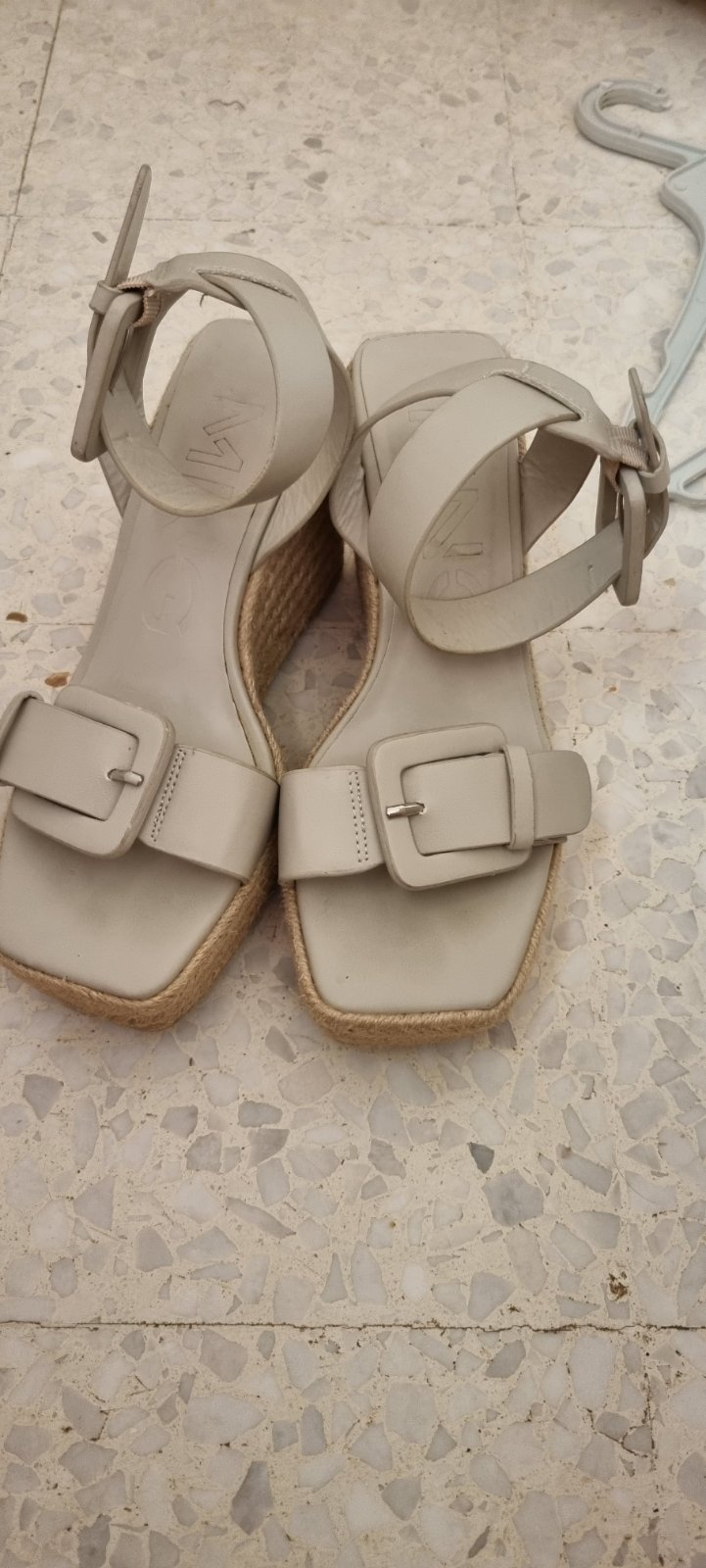 Sandales