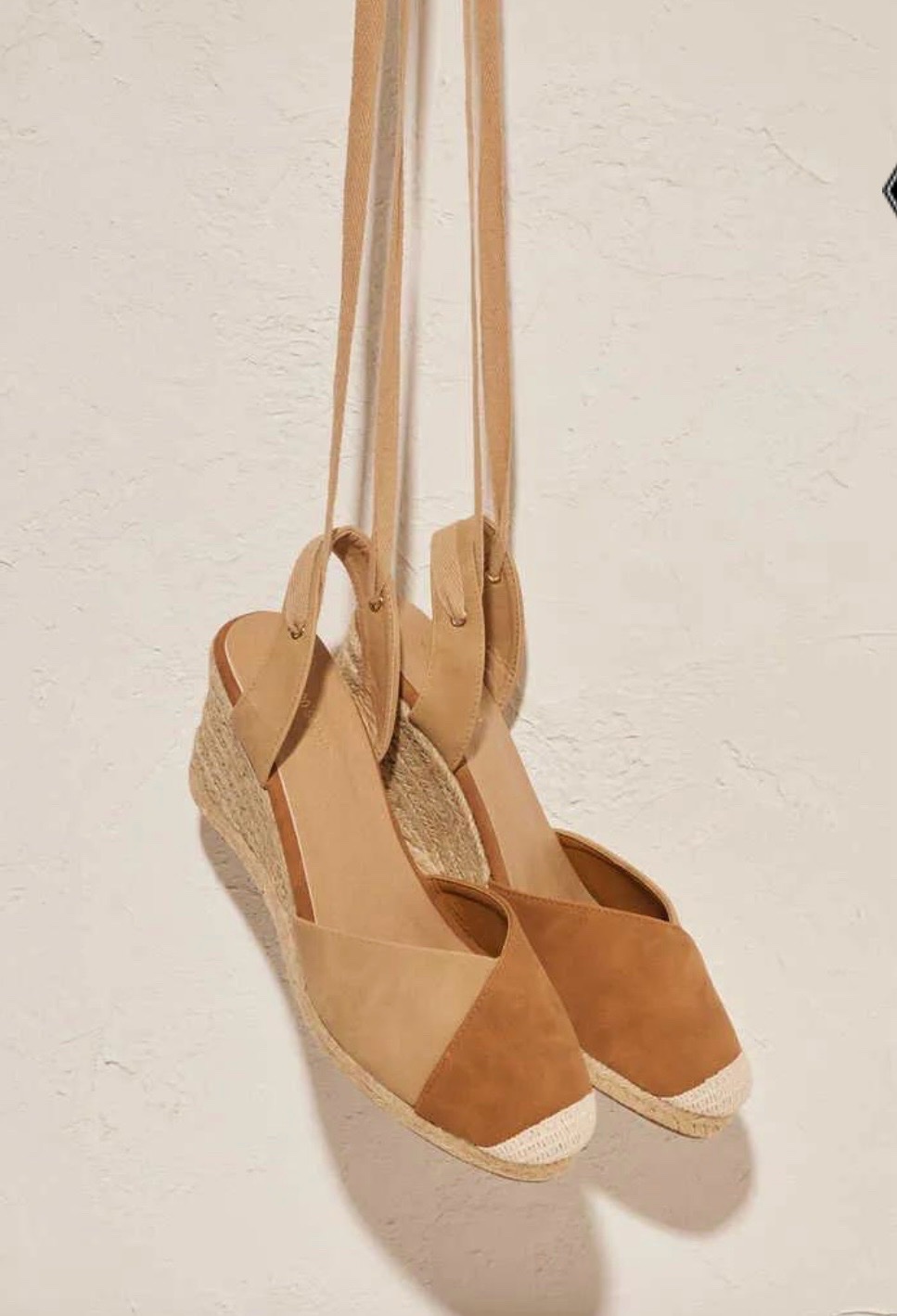 Sandale pour femme élégante 🤍 
